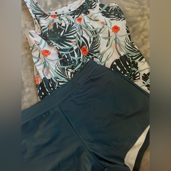 Modlily Brand New Size Medium Bathing Suit Set: White Tropical Leave w/ Dots Set - Picture 1 of 9